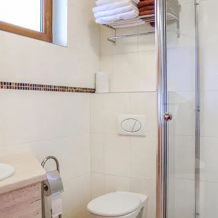 Casa vacanze 2 Bedroom Cozy In *